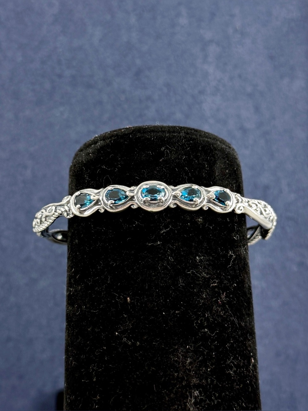CAROLYN POLLACK Relios Sterling Silver Blue Topaz Etched Filigree Cuff Bracelet